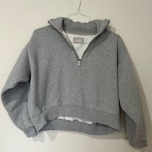 3/$15 Everlane Gray Quarter Zip Sweatshirt